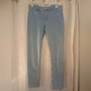 H&M WOMENS SIZE 30 SKINNY JEANS